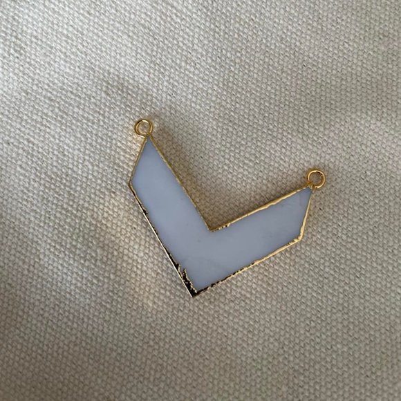 NWOT natural abolone shell pendant - Picture 2 of 3